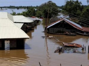 Nigeria-YOI Disaster Relief-640x480 (1)