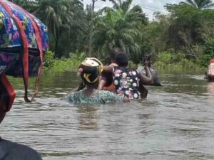 Nigeria-YOI Disaster Relief-640x480 (3)