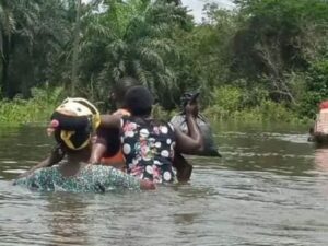Nigeria-YOI Disaster Relief-640x480 (5)